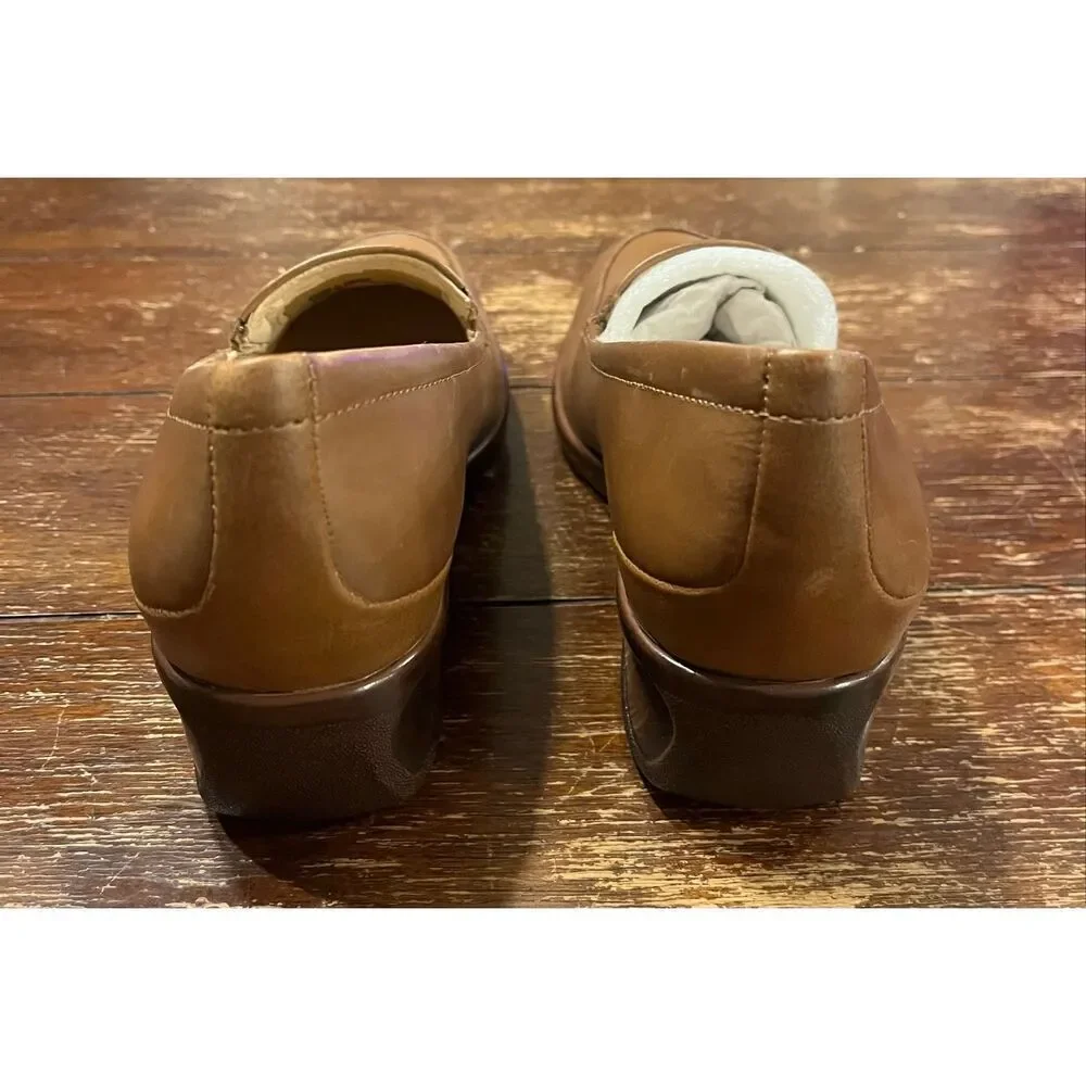 Trotters Marche slip-on wedge loafers in leather Size 6.5